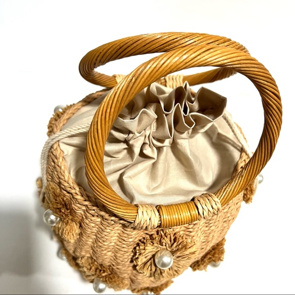 New NWT Woven Straw Pearl Round Bucket Bag - Picture 7 of 14